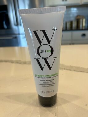 One-Minute Transformation Styling Cream — White